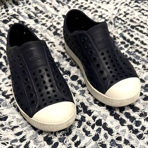 Navy blue Jefferson Natives, size 10.